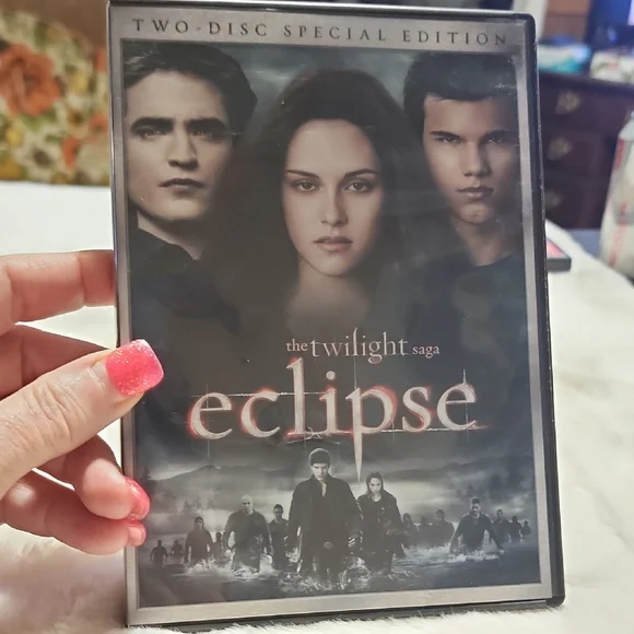 Twilight Saga Eclipse Two-Disc Special Edition - Picture 1 of 7